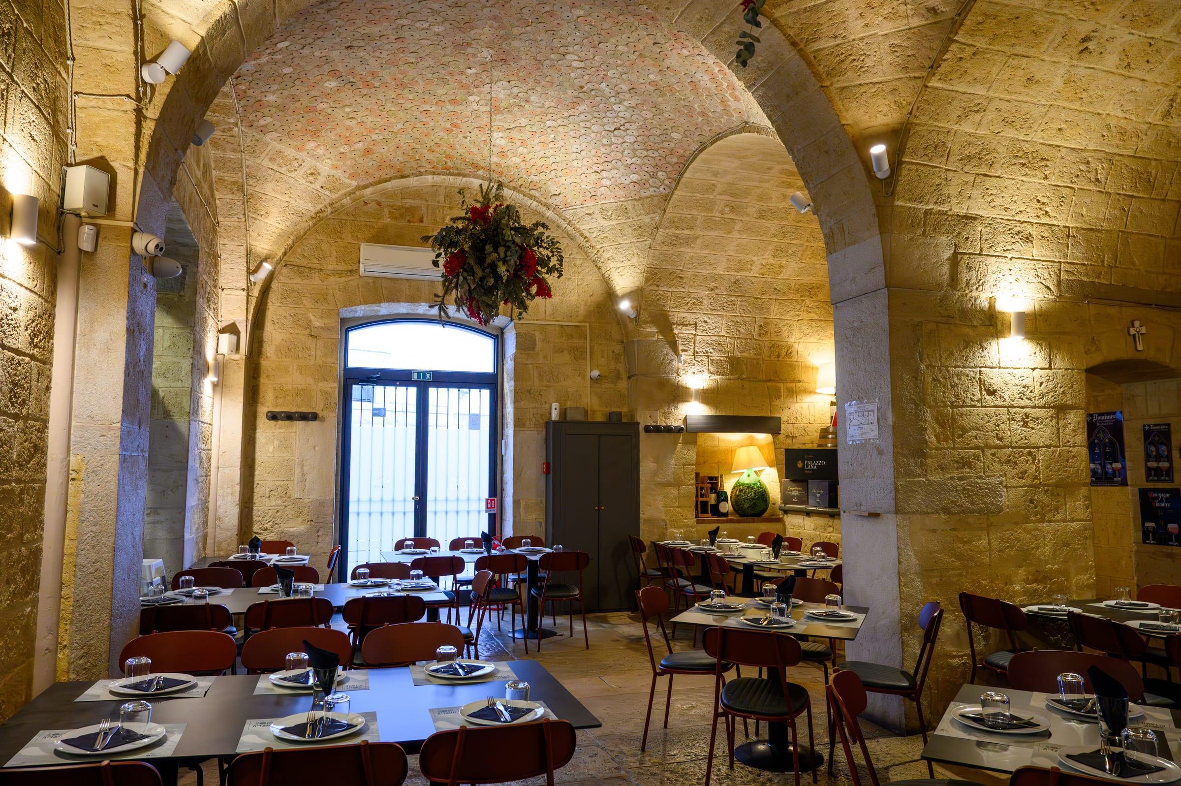 Soip Amaur dining room